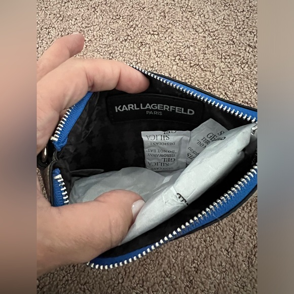 New tags NWT Karl Lagerfeld Paris Maybelle SLG Zip Wallet Wristlet Strap Gift - Picture 9 of 12
